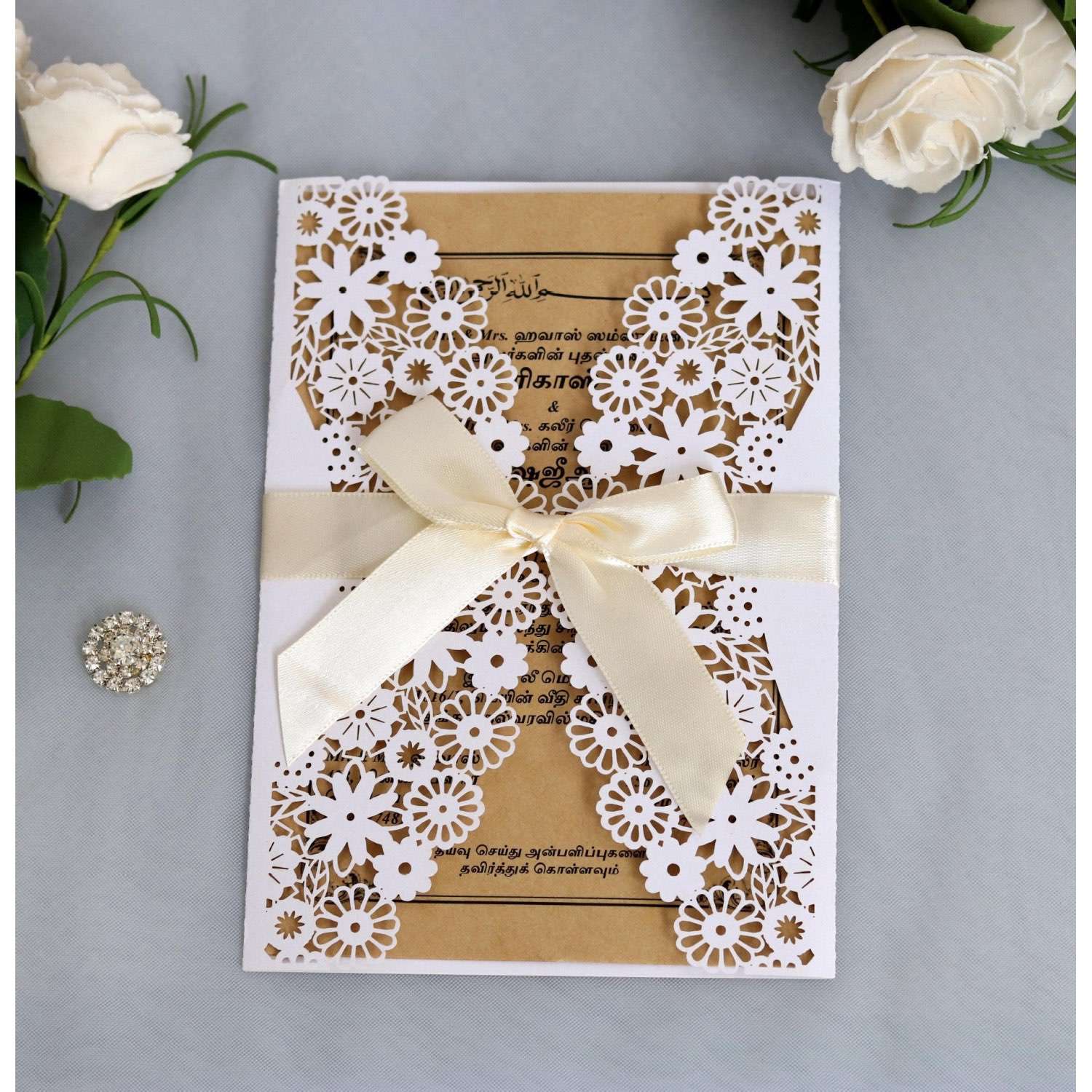 Latest Invitation Card Laser Cut Iridescent Paper White Beautiful Invitation 